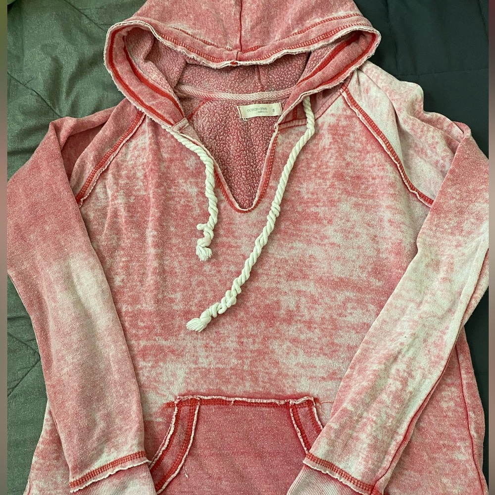 Off shoulder pink and white hoodie